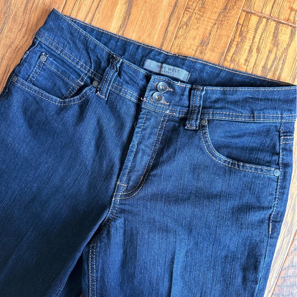 Nine West Flare Jeans Dark Wash Size 6 - Picture 3 of 5